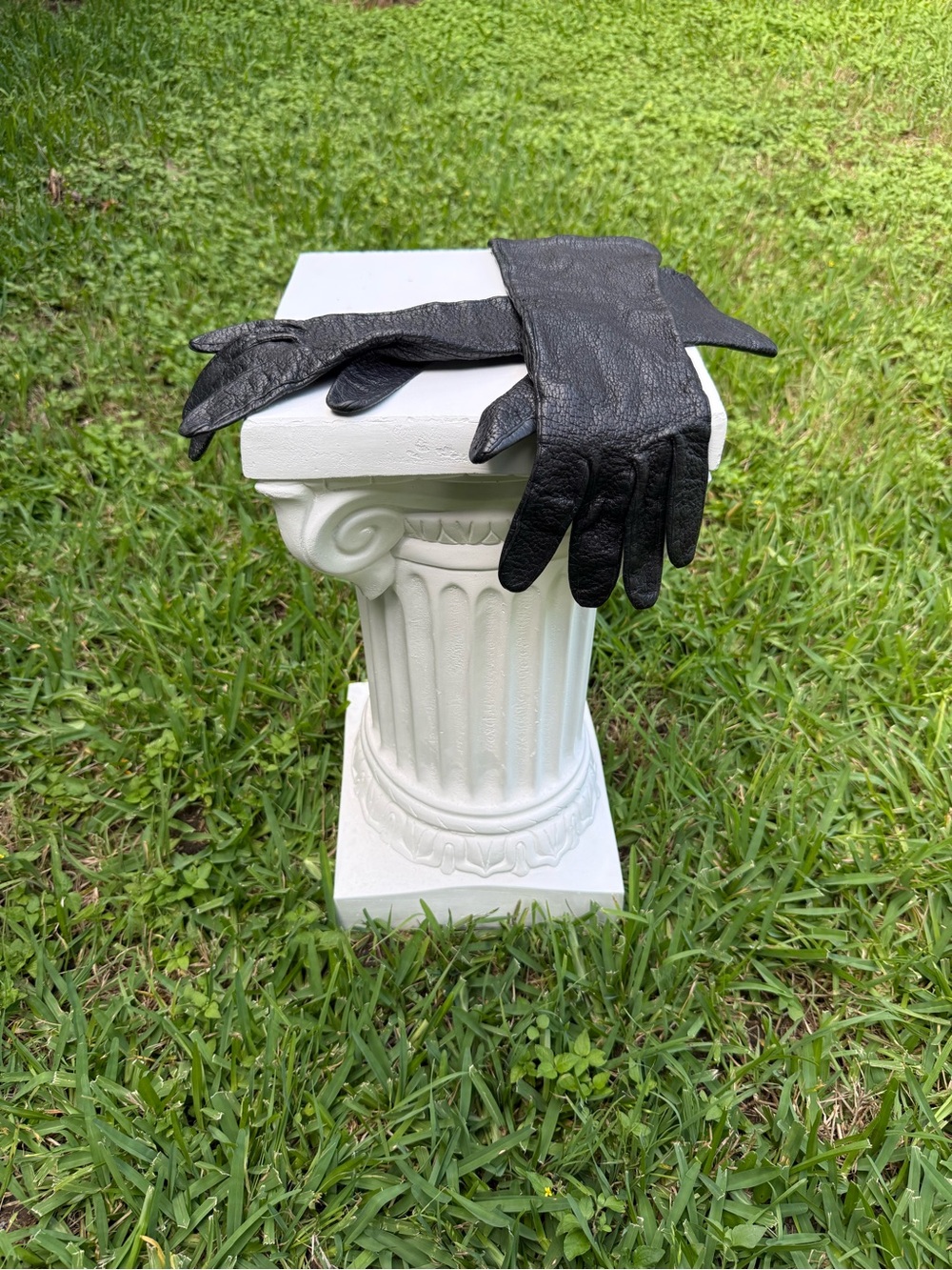Women's Black Leather Long Gloves - Classic Wrist-Extending Style